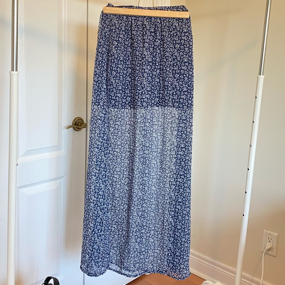 A&F blue floral skirt